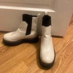 White Report Women’s Chunky Boot